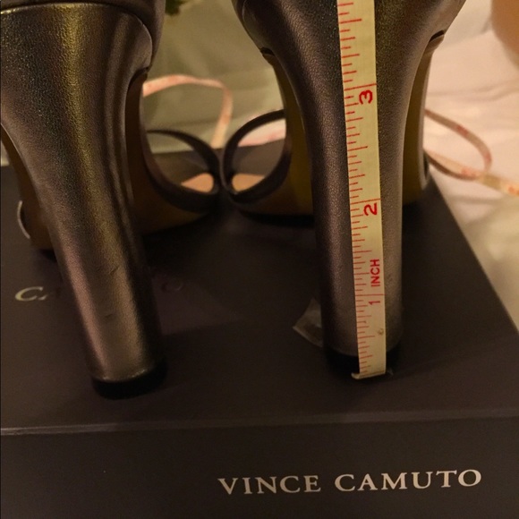 VINCE CAMUTO STRAPPY DRESS HEEL SANDALS - Picture 6 of 11